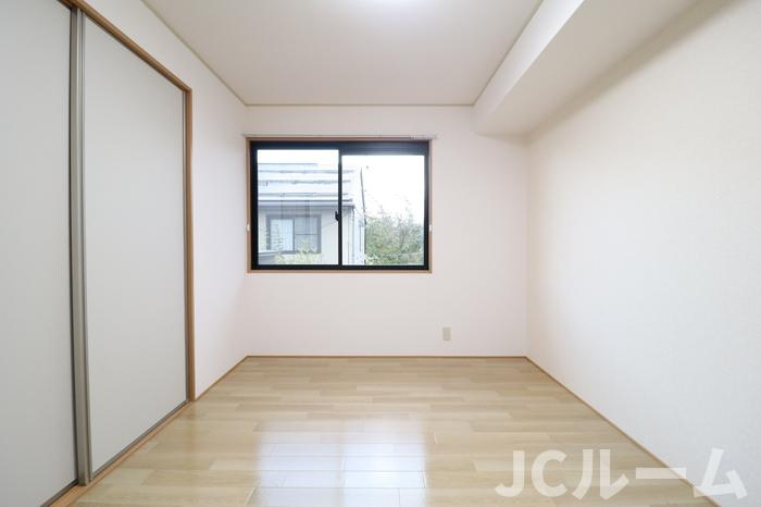 ロイヤルタウン寺町 五番館の寝室