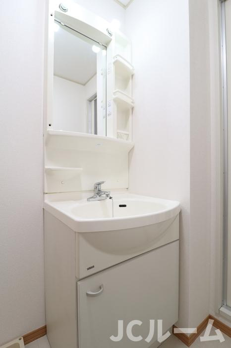 ロイヤルタウン寺町 五番館の洗面所