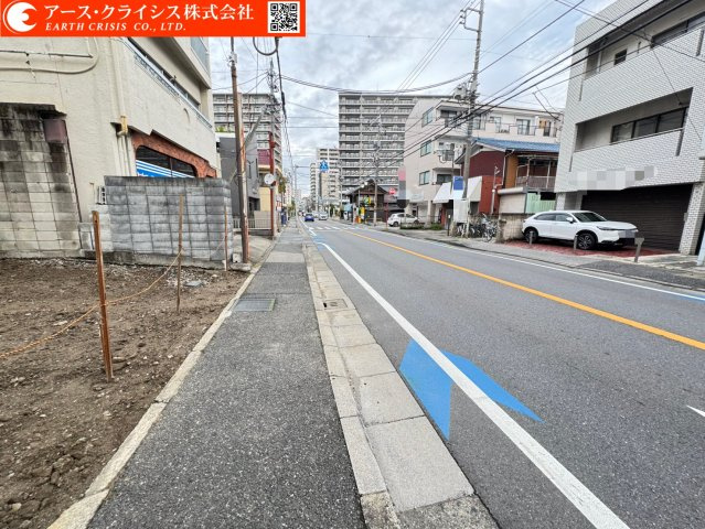 【前面道路含む現地写真】 | 松戸市松戸 | 風と光がやさしく巡る。朝のコーヒーも、午後の読書も、家族の団らんも、ぜんぶ光に包まれる時間。そんな日々をデザインしませんか♪
