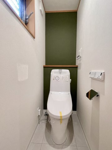 練馬区西大泉1丁目　穏やかな街並み　大型新規リフォーム住宅のトイレ