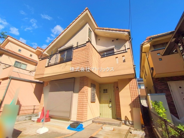 練馬区西大泉1丁目　穏やかな街並み　大型新規リフォーム住宅の外観