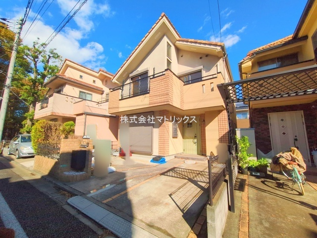 練馬区西大泉1丁目　穏やかな街並み　大型新規リフォーム住宅の外観