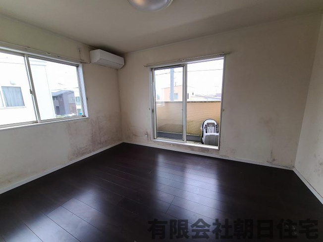 【洋室】 | 東出雲町意宇東3丁目中古戸建 | コンパクトで使いやすい洋室です
