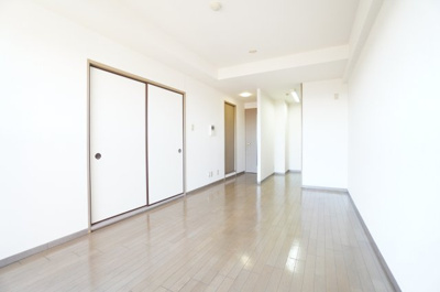 【居間・リビング】 | ファインビュー千葉 | ※同物件・同タイプの写真です。