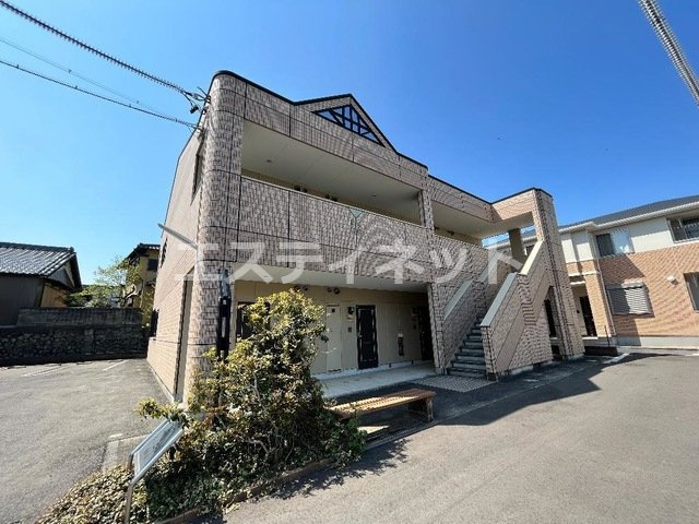 プルミエール小垣江の外観