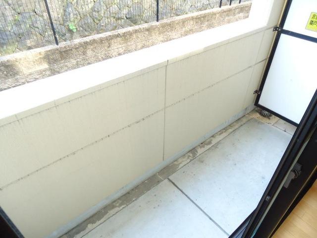 プルミエール小垣江のバルコニー