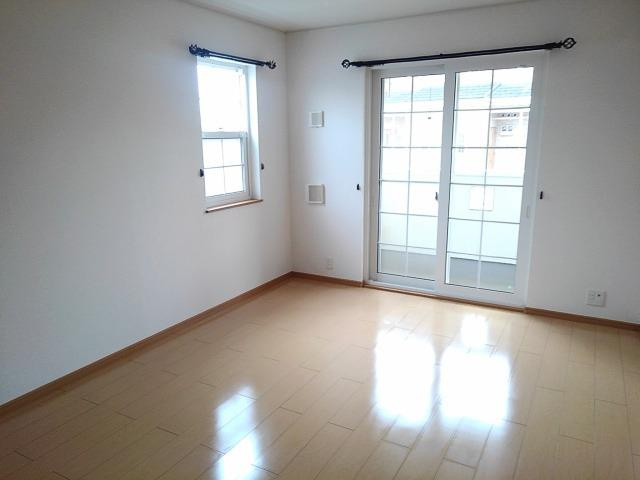 ペアハウスヒロセＦの居間・リビング|居室・リビング