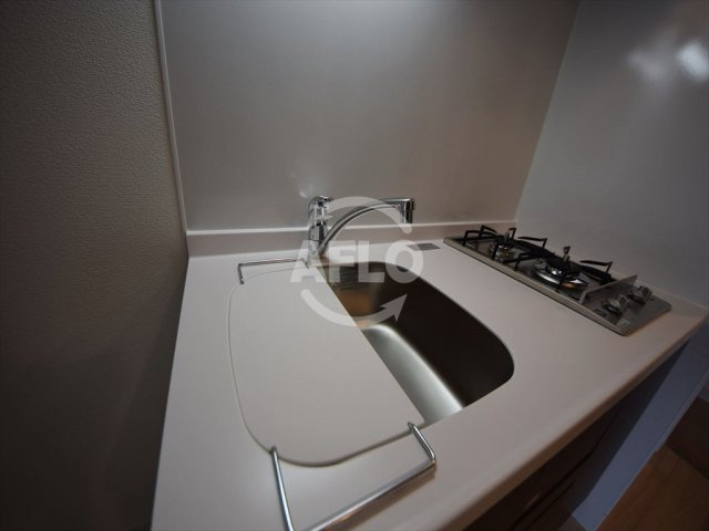 クリスタルグランツ難波WESTのキッチン|クリスタルグランツ難波WEST　キッチン2口ガスコンロ