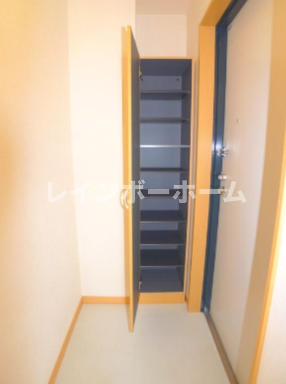 仲介手数料（賃料の1.10ヵ月）の50％OFF対象物件！の玄関