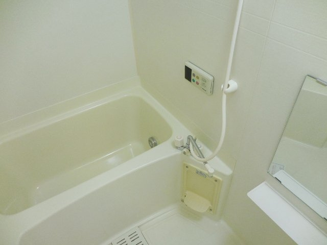 フラワＩＴＡの浴室|落ち着いた空間のお風呂です