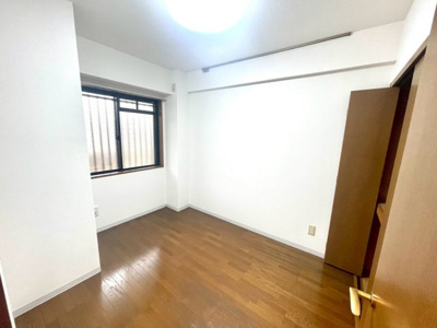 【居間・リビング】 | ロイヤルレジデンス