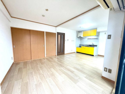 【居間・リビング】 | ロイヤルレジデンス