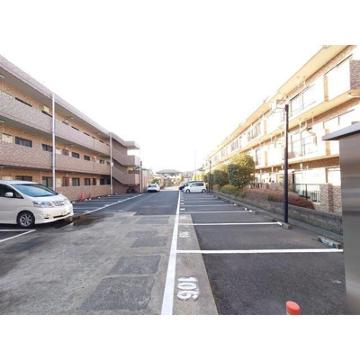 【駐車場】 | ロイヤルレジデンス