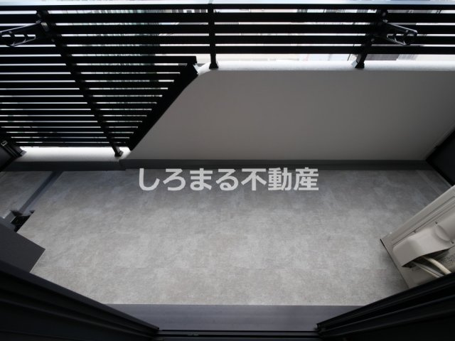 コンフォリア・リヴ北浜淡路町のバルコニー