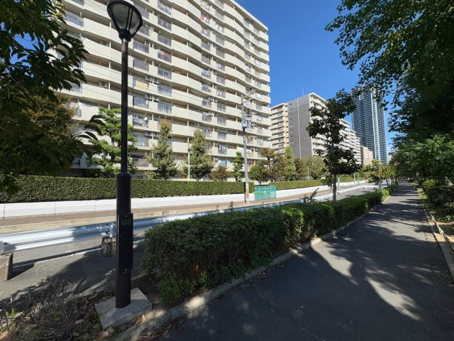 【外観】 | 西道頓堀コーポ２号棟 | 都会でありながら公園も多く落ち着いた住環境♪