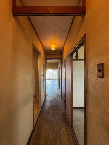 【内装】 | 西道頓堀コーポ２号棟 | 温かみのある室内(^^)/