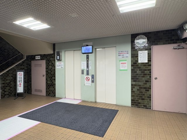 【内装】 | 西道頓堀コーポ２号棟 | エレベーター2基♪