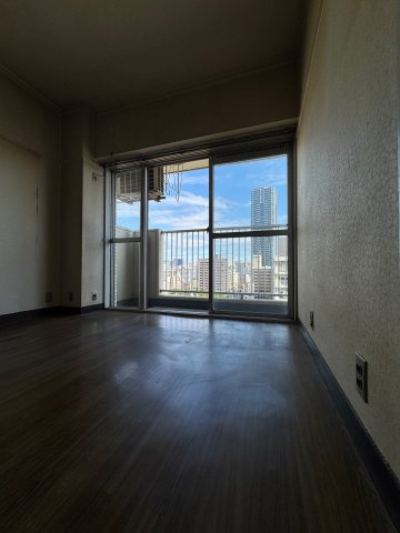 【内装】 | 西道頓堀コーポ２号棟 | お部屋から都会の景色を楽しんでいただけます♪