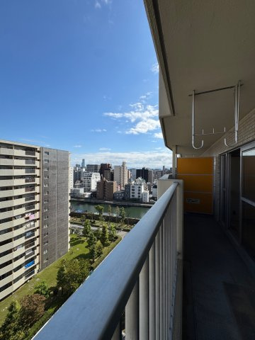 【バルコニー】 | 西道頓堀コーポ２号棟 | ★スーパー(関西スーパー）ドラックストア、公園や郵便局、図書館なども徒歩5分圏内♪