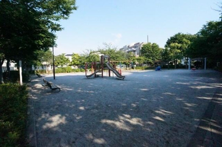 菅芝間こども公園まで534m