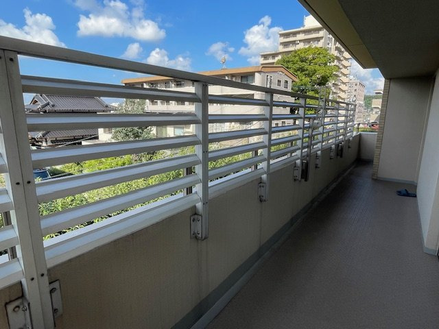 【バルコニー】 | ライフプラザ紅梅・山手通り弐番館(C-5)