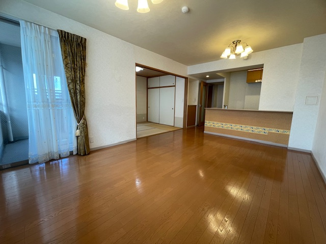 【居間・リビング】 | ライフプラザ紅梅・山手通り弐番館(C-5)