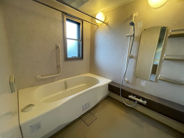 【浴室】 | ライフプラザ紅梅・山手通り弐番館(C-5)