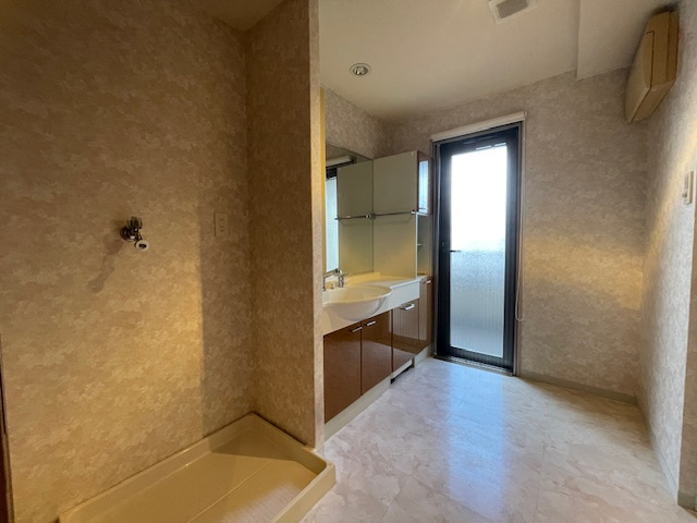 【独立洗面台】 | ライフプラザ紅梅・山手通り弐番館(C-5)