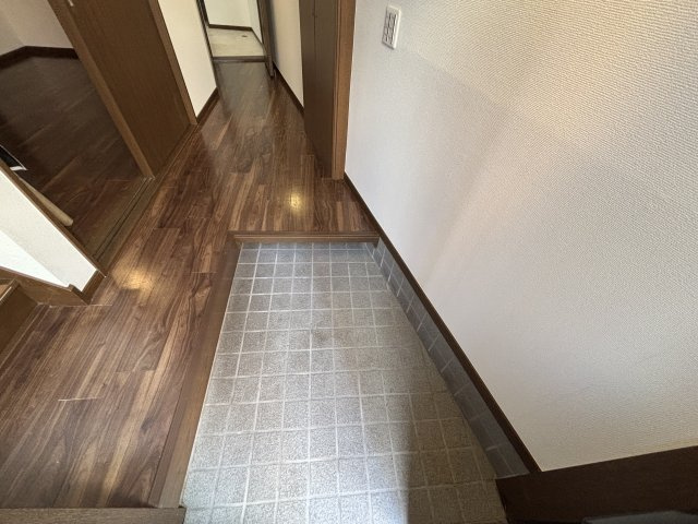 葛飾区堀切２丁目　中古戸建の玄関