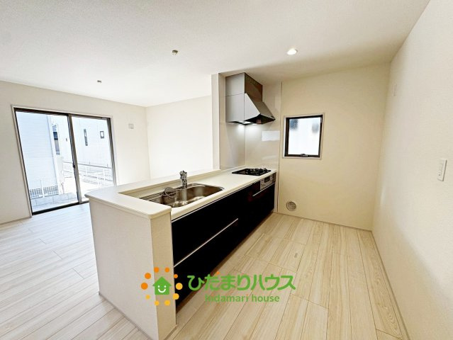 久喜菖蒲第２　新築一戸建て　01　リーブルガーデンのキッチン
