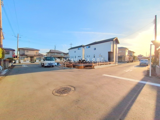 久喜菖蒲第２　新築一戸建て　01　リーブルガーデンの前面道路含む現地写真|2025/11/04　撮影
