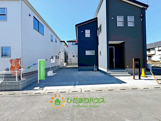 久喜菖蒲第２　新築一戸建て　01　リーブルガーデンの駐車場