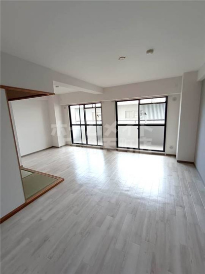 【居間・リビング】