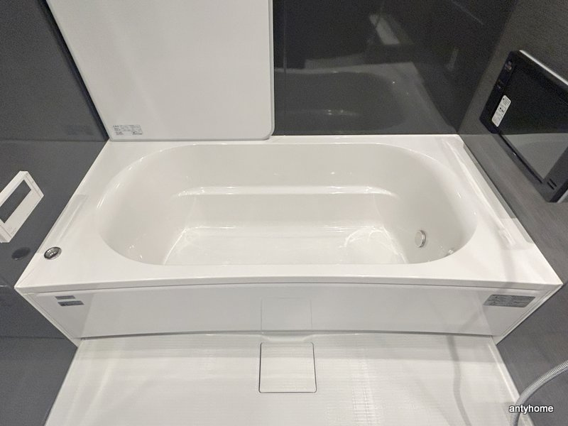 コンフォリア・リヴ谷町四丁目 仲介手数料無料の浴室