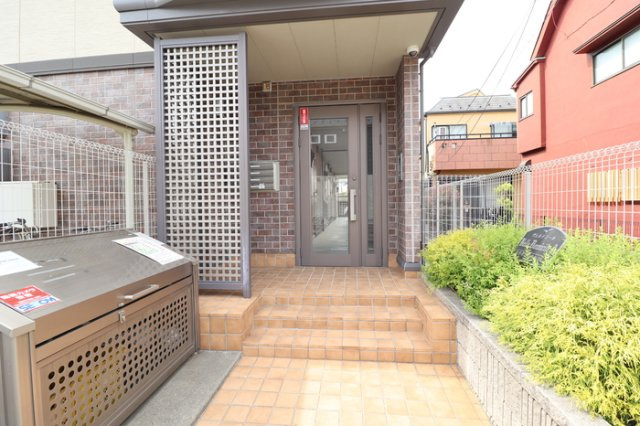 ヴェルドミールAのエントランス