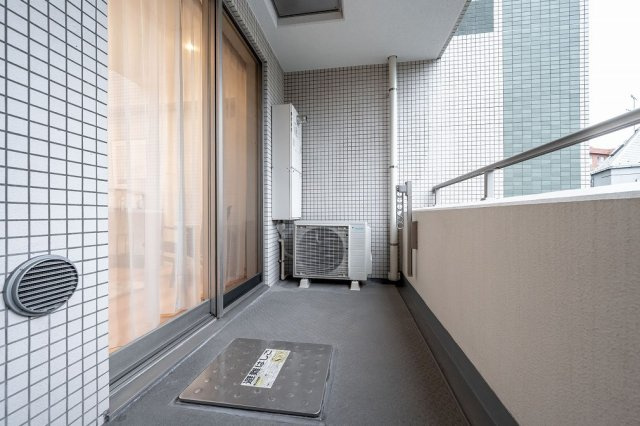 【バルコニー】