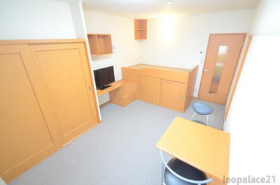 【寝室】 | レオパレスサンクタ | 落ち着いて過ごせるお部屋なので、寝室にいかがでしょうか