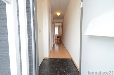 【玄関】 | レオネクストモルゲンソンネ | 収納もある玄関です