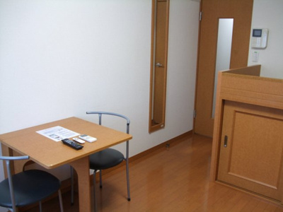 【居間・リビング】 | レオパレスクレール緑が丘 | 使いやすいリビングです