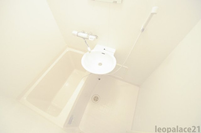 【浴室】 | レオネクスト仙北駅前Ⅱ | コンパクトで使いやすいお風呂です