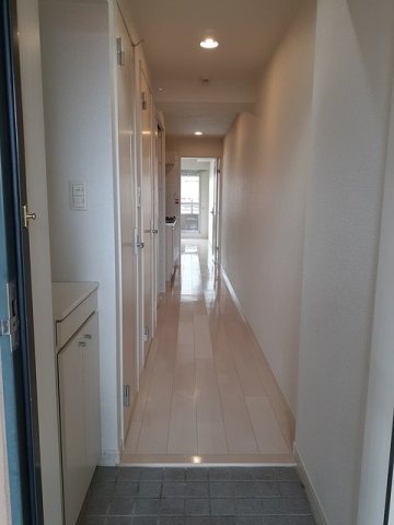 【玄関】 | オータム　アベニュー | シンプルで使いやすい玄関です