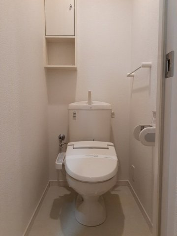 【トイレ】 | オータム　アベニュー | ゆったりとした空間のトイレです