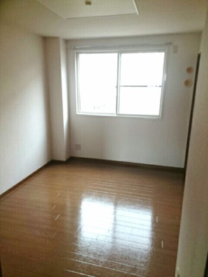 【内装】 | ジュネス・ソシア | 明るい室内です