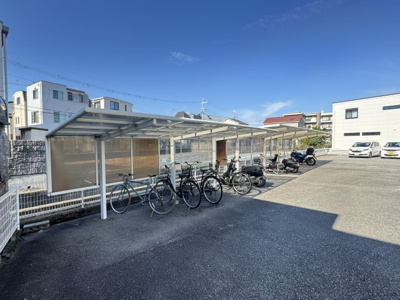 【その他共用部分】 | パレード | 駐輪スペースです