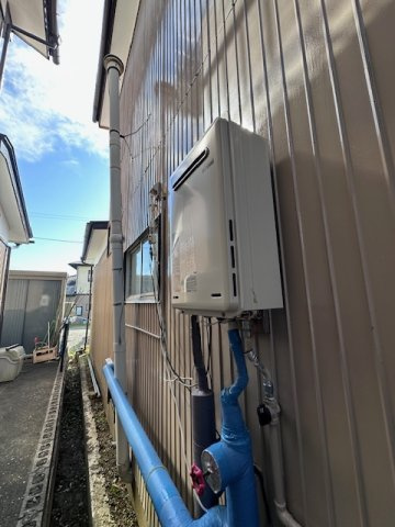 中古戸建の前面道路含む現地写真