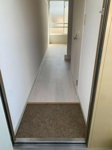 メゾン・ド・アイの玄関