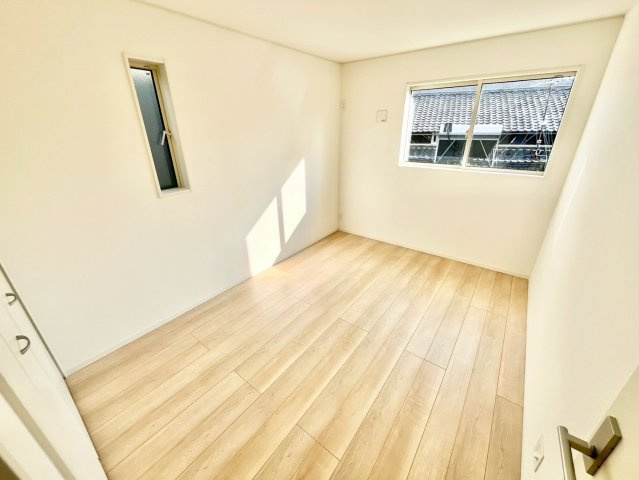 高松　新築分譲住宅　全２区画の洋室