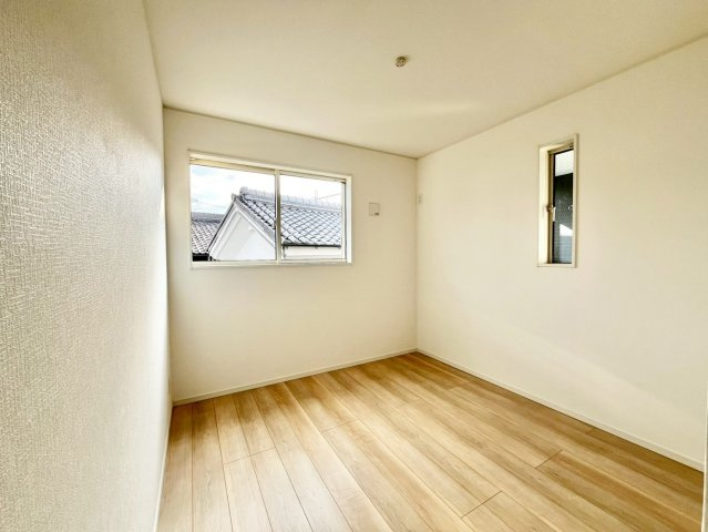 高松　新築分譲住宅　全２区画の洋室