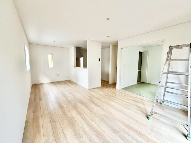 高松　新築分譲住宅　全２区画の居間・リビング