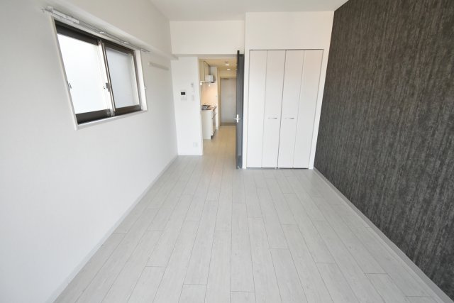 ネクサス西宮の居間・リビング